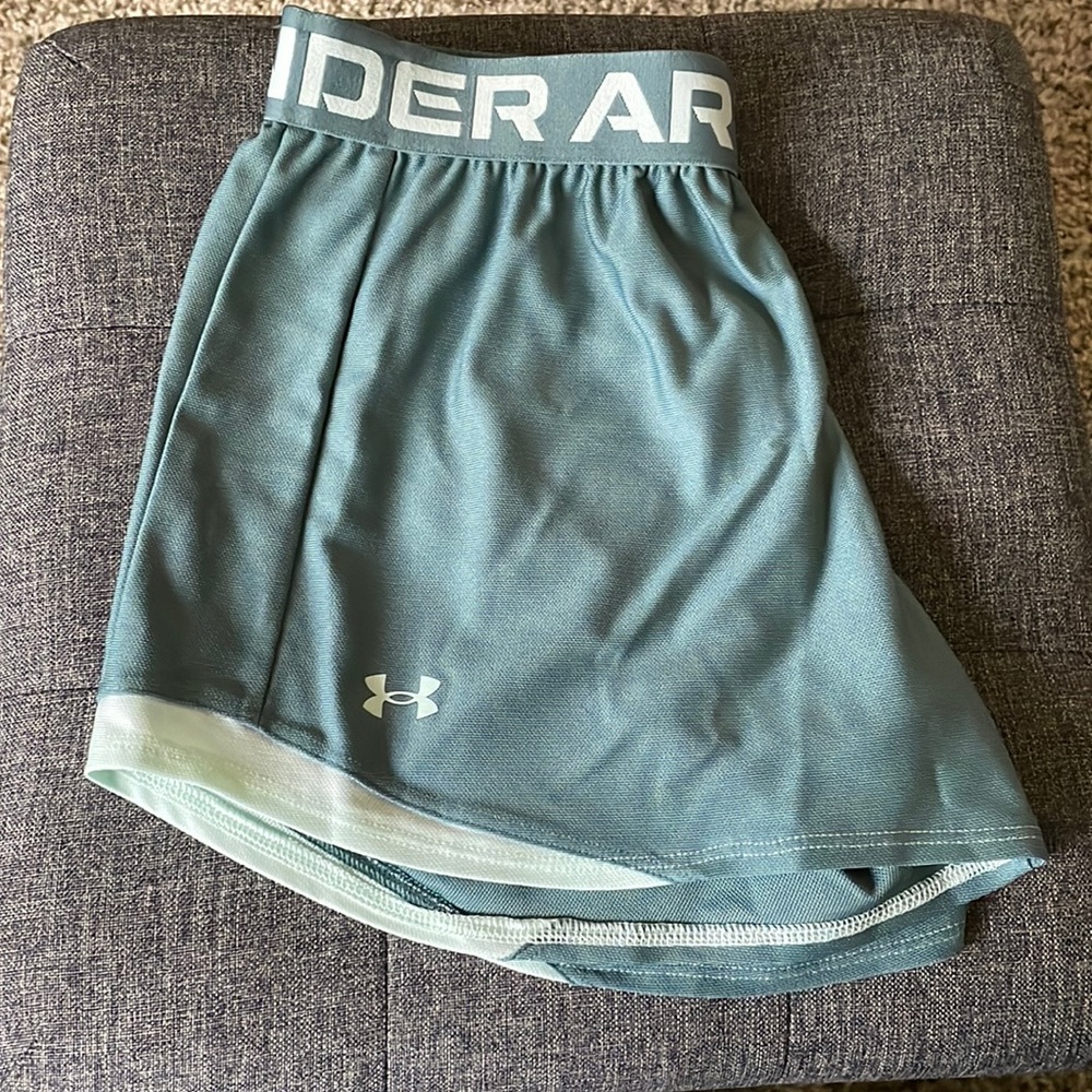 Under Armour athletic shorts, size can